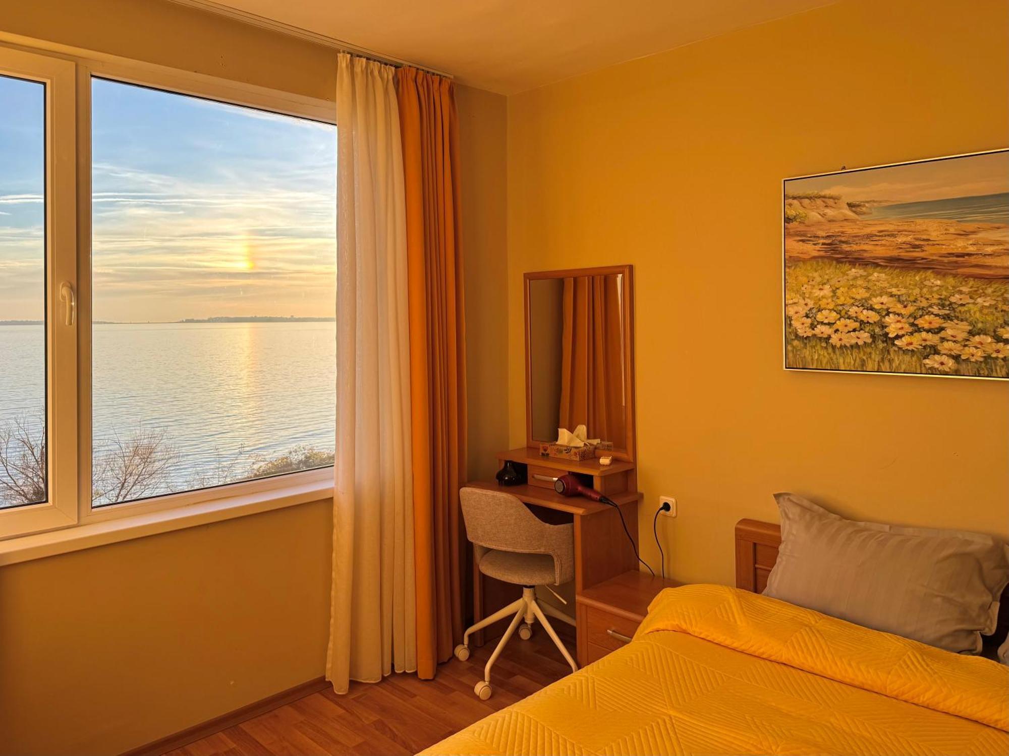 Beachfront Havana Sveti Vlas Eksteriør billede
